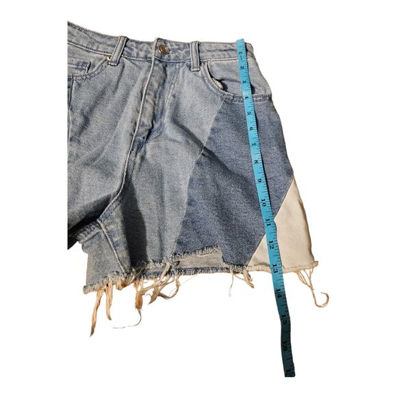 SO 26W Blue Patch Denim Shorts - Picture 6 of 6